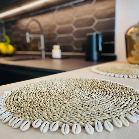 Apartment Palm Breeze Beachfront *